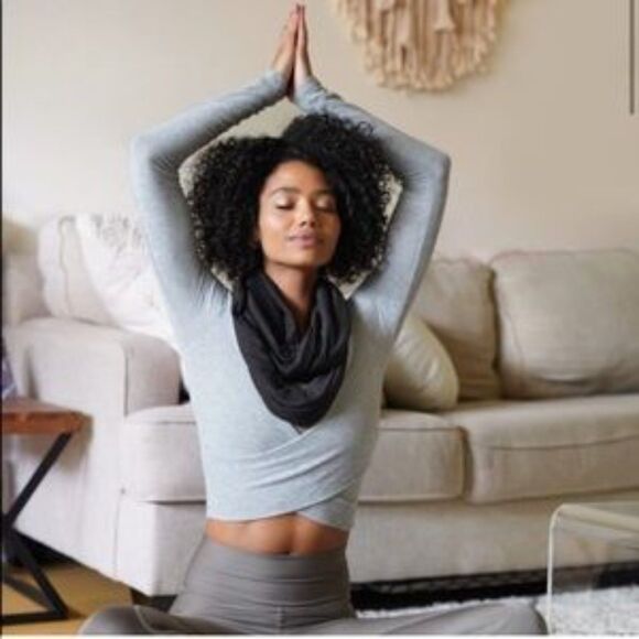 Beyond Yoga Pocket Infinity Scarf - Picture 4 of 5